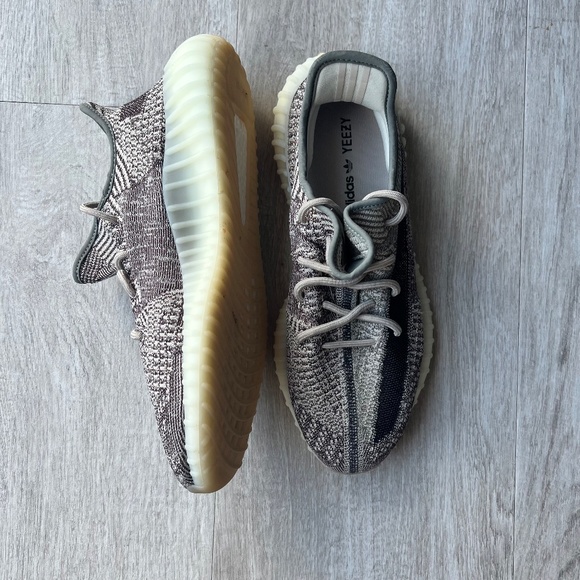 Adidas Yeezy Boost 350 V2, Men’s size 12, Zyon - Picture 6 of 13